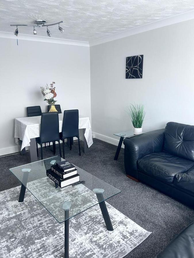 Appartamento Parsonage Leys Harlow Esterno foto